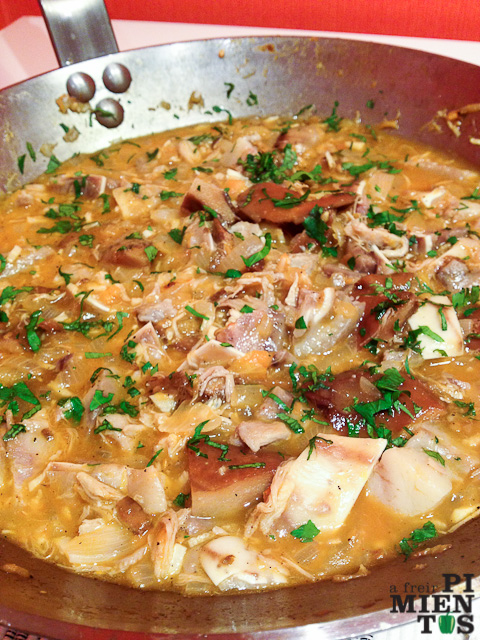 Níscalos con cabeza de cerdo