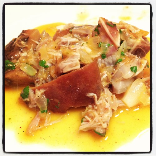 Níscalos con cabeza de cerdo