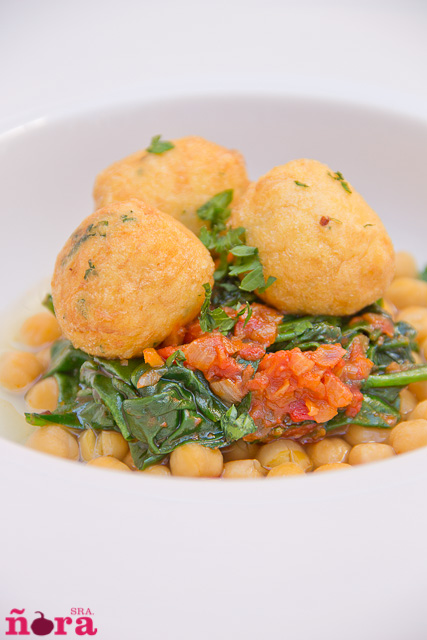 Garbanzos buñuelos de bacalao-4
